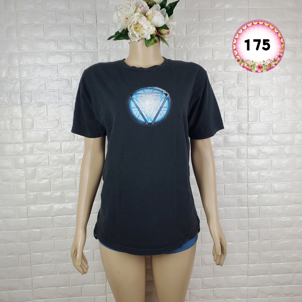 marvel large black tshirt
